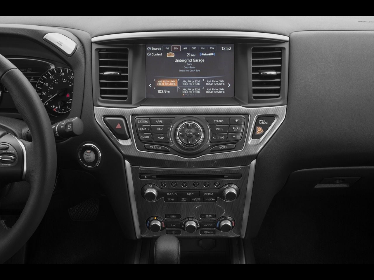 2020 Nissan Pathfinder SL
