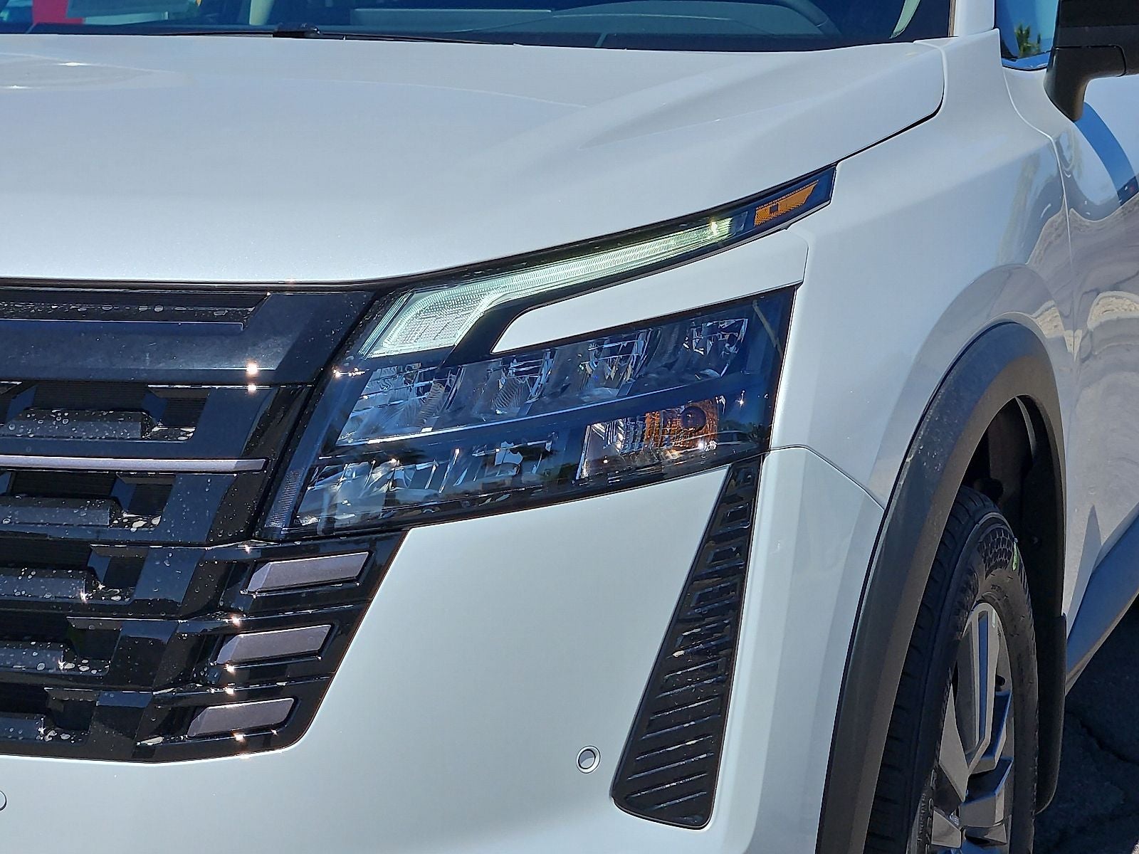 2026 Nissan Pathfinder SV
