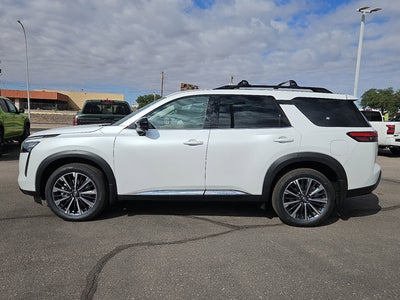 2026 Nissan Pathfinder Platinum