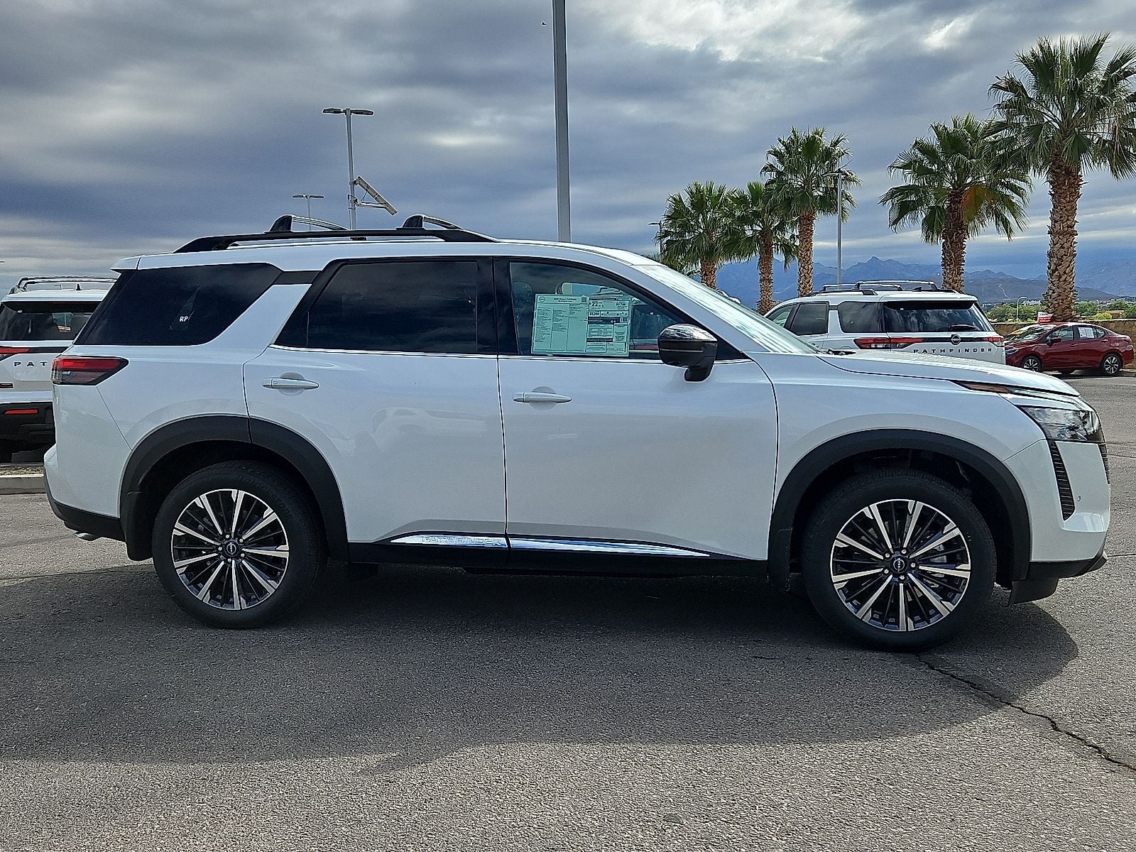 2026 Nissan Pathfinder Platinum