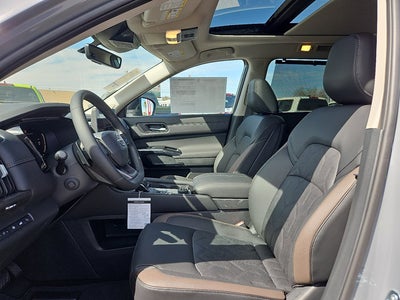 2026 Nissan Pathfinder Platinum