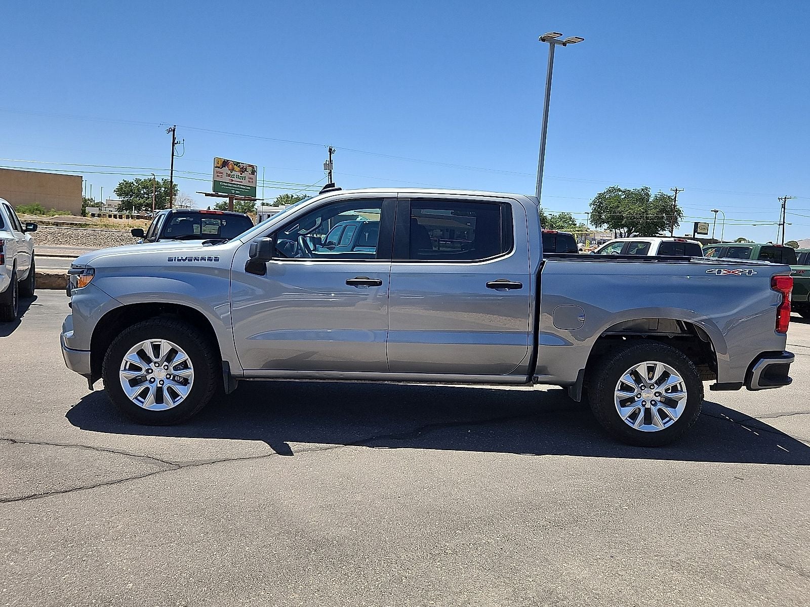 2024 Chevrolet Silverado 1500 Custom