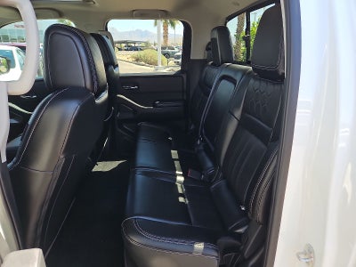 2025 Nissan Frontier SL