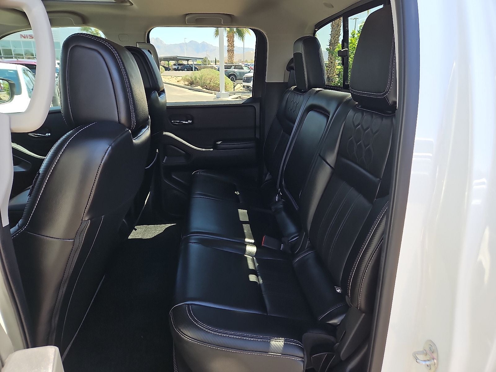 2025 Nissan Frontier SL