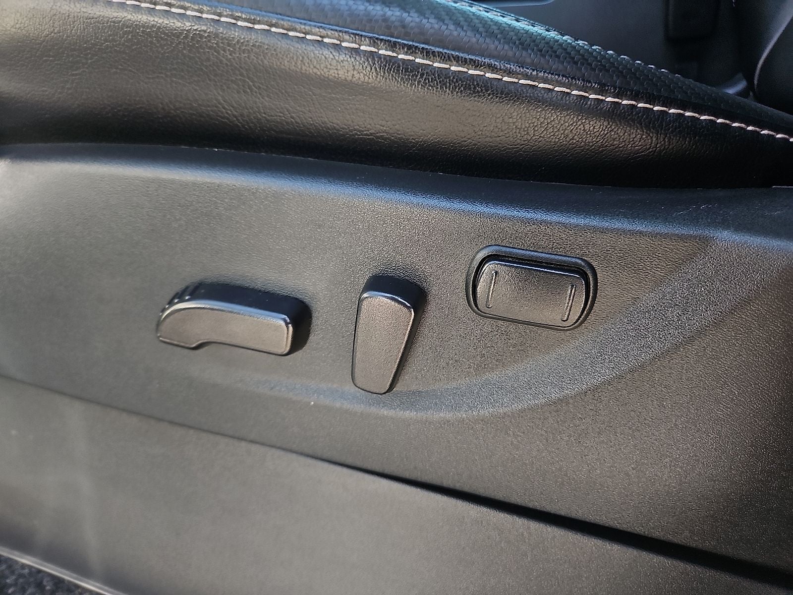 2025 Nissan Frontier SL