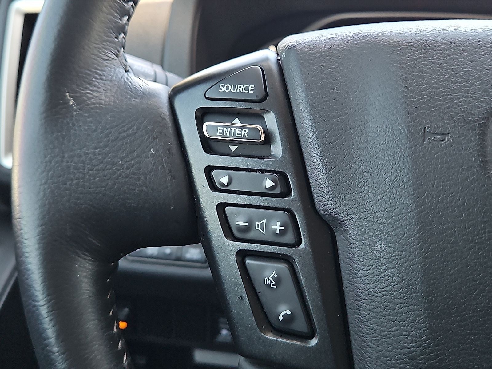 2025 Nissan Frontier SL