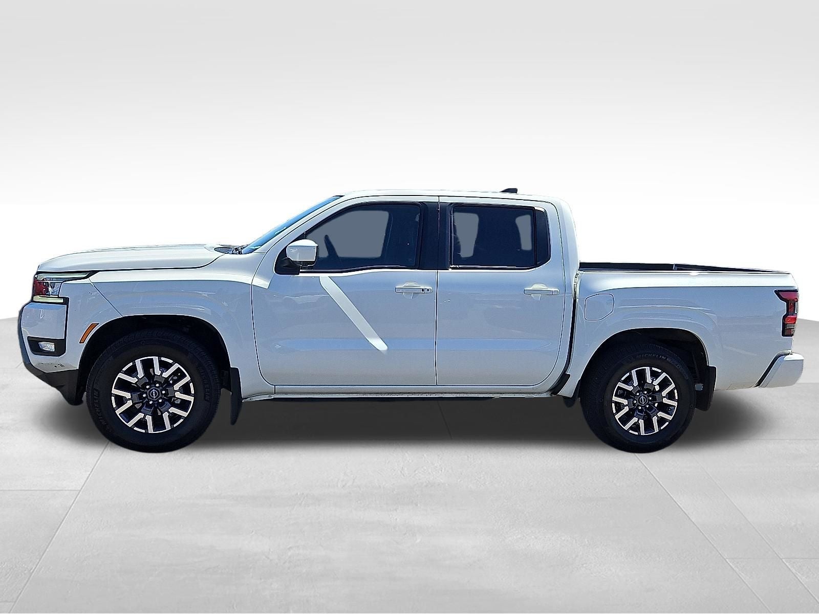 2025 Nissan Frontier SL