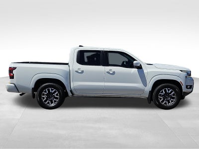 2025 Nissan Frontier SL