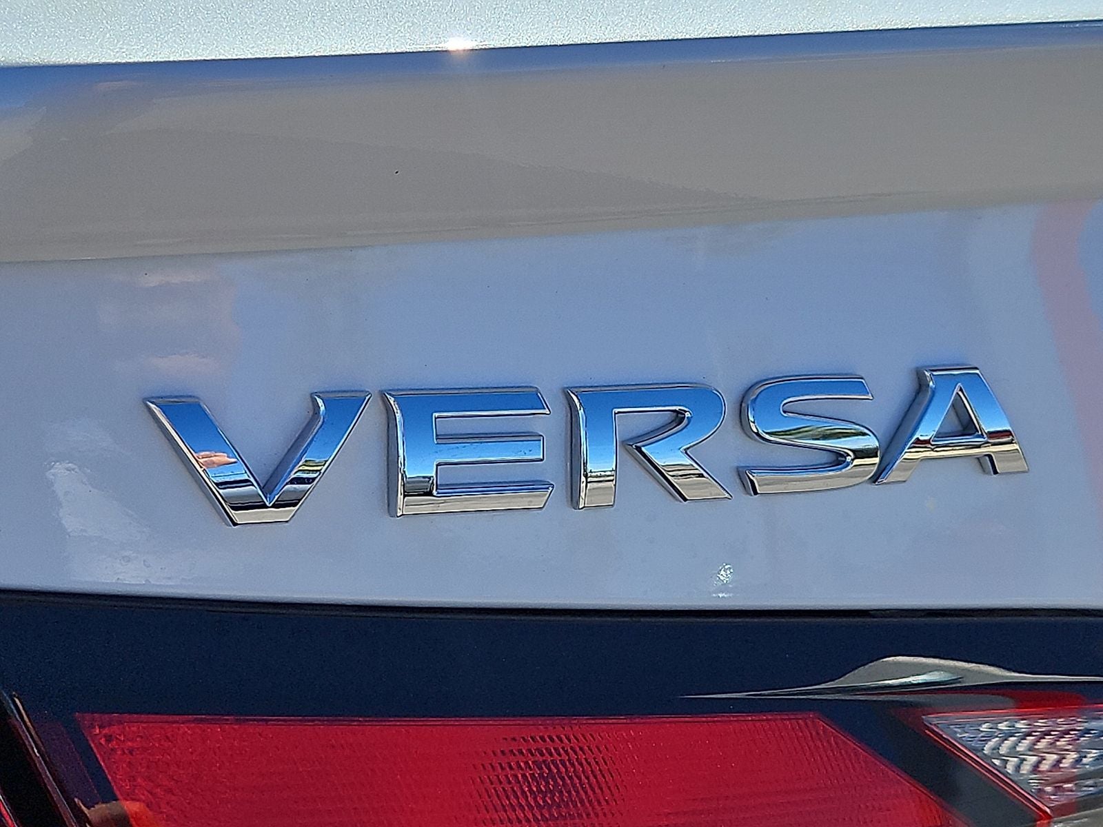 2025 Nissan Versa 1.6 SR