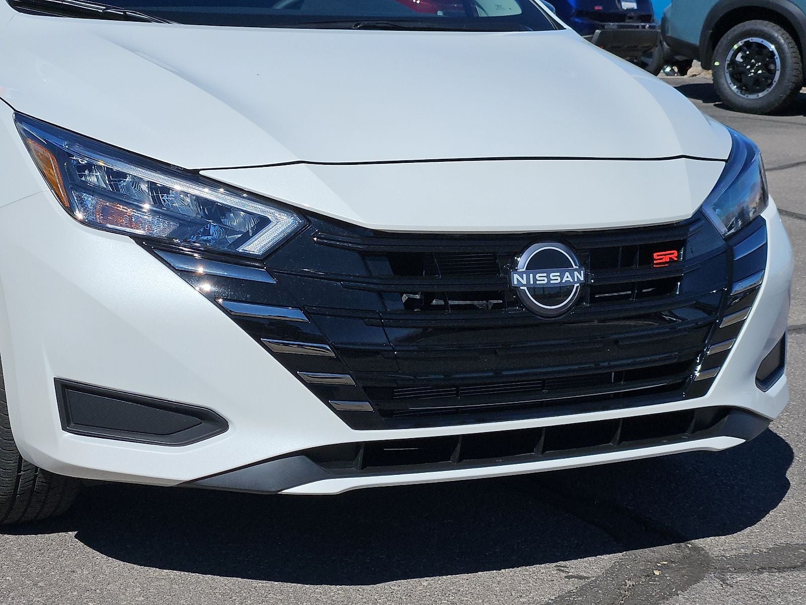 2025 Nissan Versa 1.6 SR