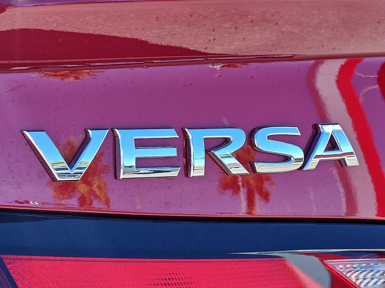 2025 Nissan Versa 1.6 SR