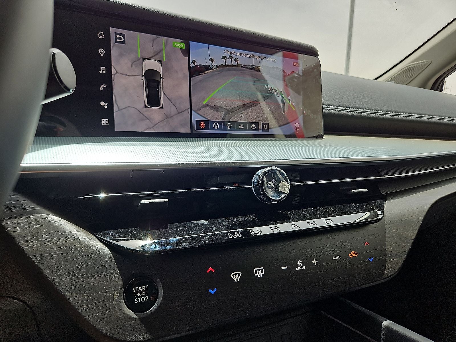 2025 Nissan Murano SL