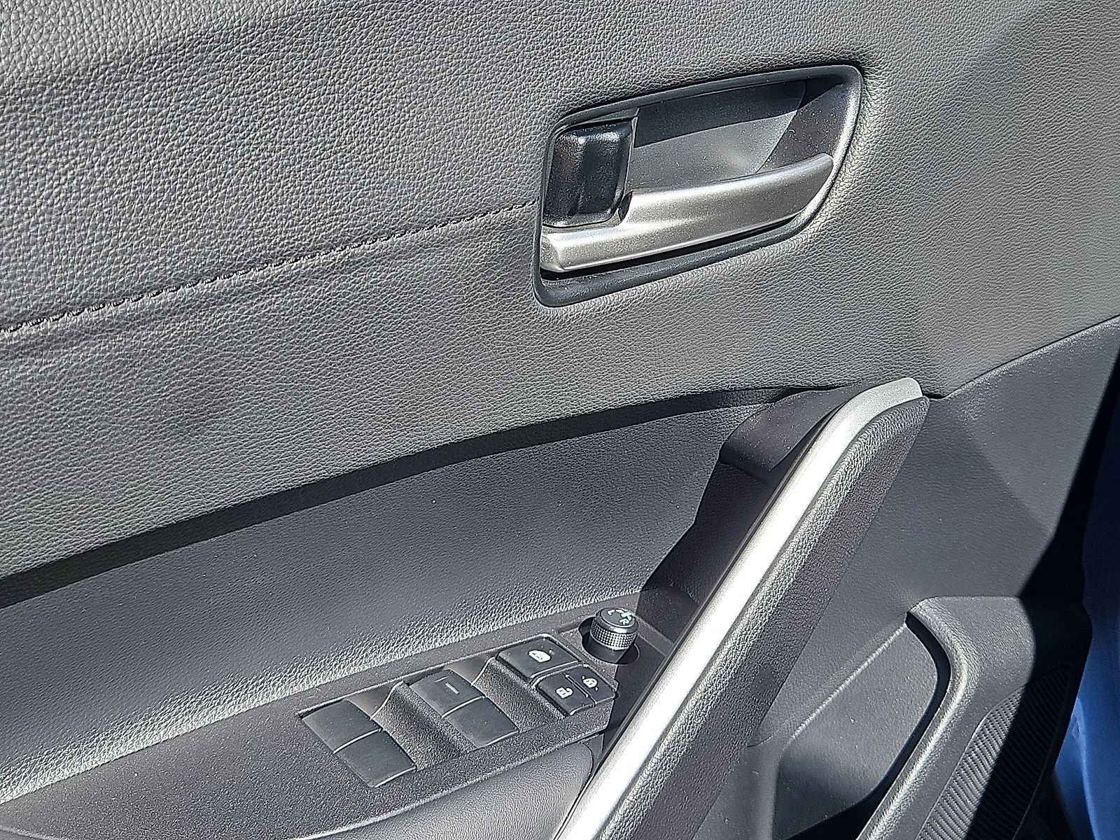 2025 Toyota Corolla Cross XLE