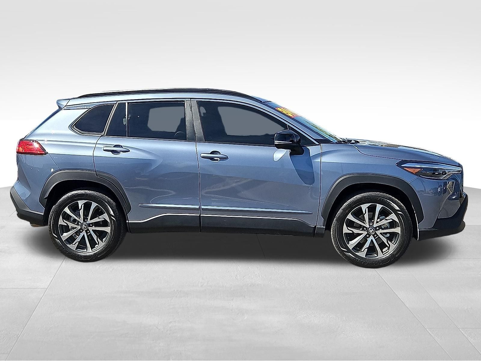 2025 Toyota Corolla Cross XLE