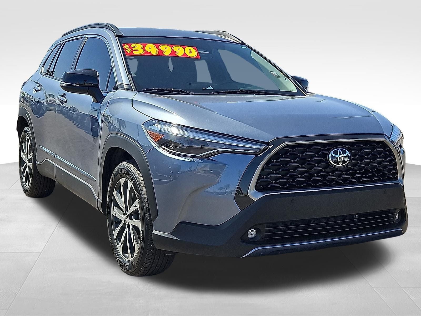 2025 Toyota Corolla Cross XLE