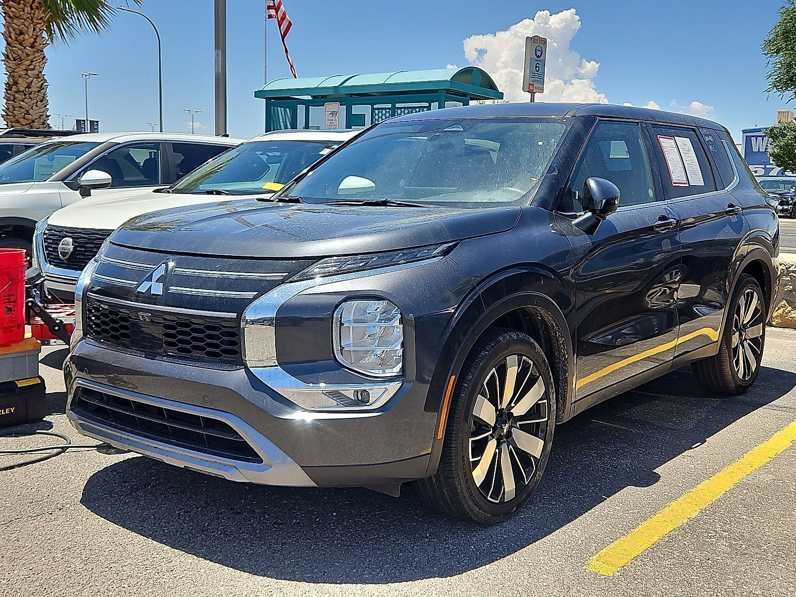 2025 Mitsubishi Outlander SE